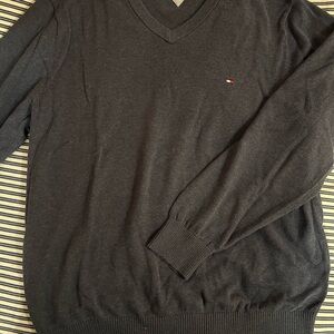 Tommy Hilfiger Gray V-Neck Sweater Classic Knit